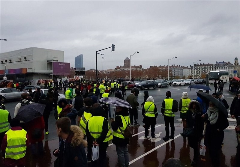 740c6a1447dd84d2e25094b54fbb9730 - بازداشت بیش از ۱۰۰ نفر در اعتراضات جلیقه زردهای فرانسه